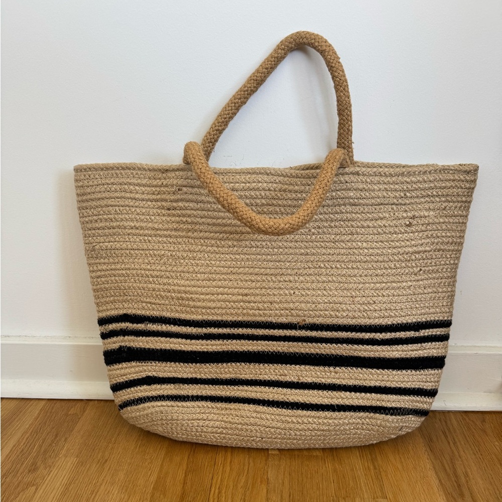 Forever Vacay Tote from Amuse Society (Revolve)